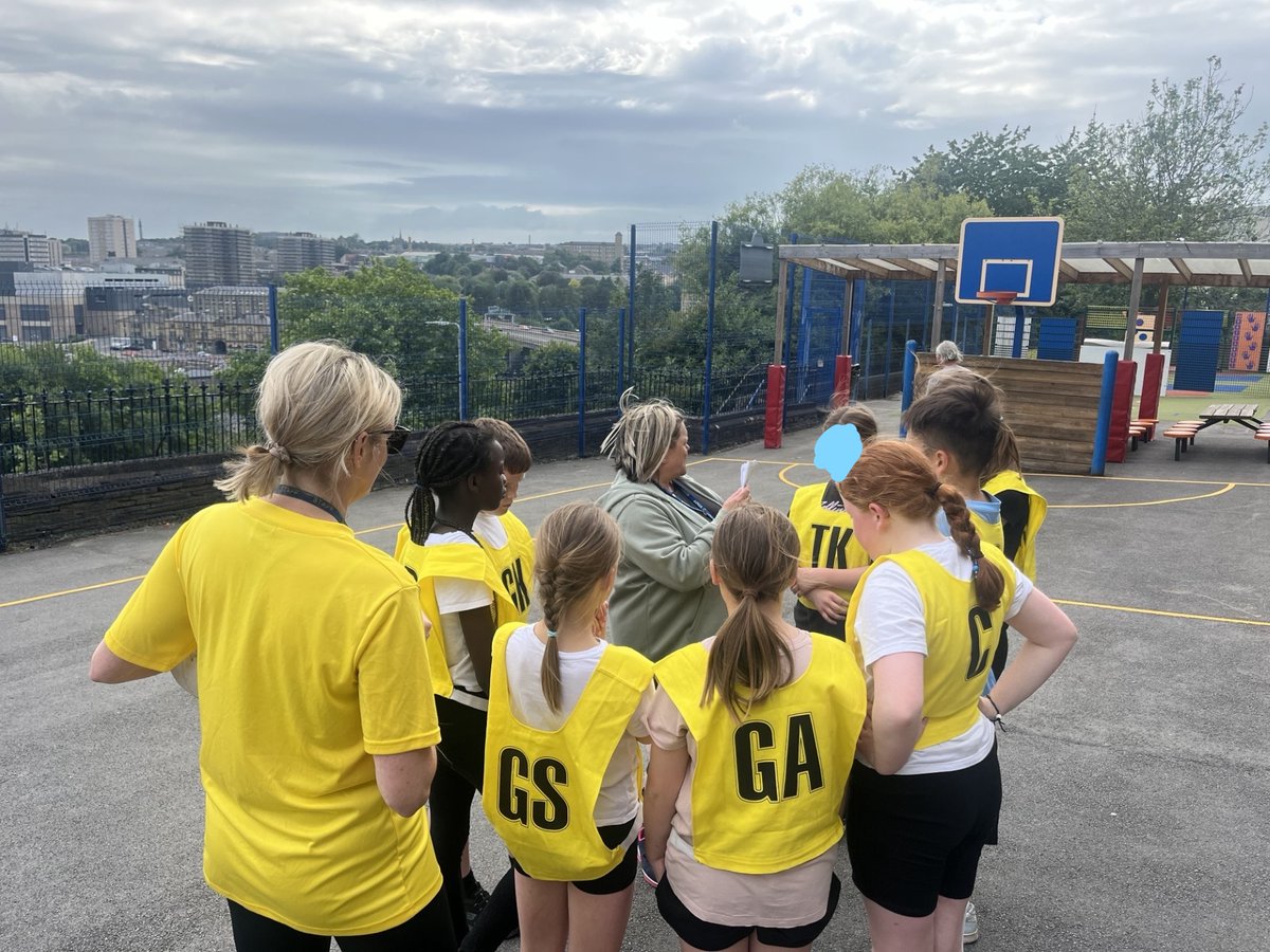 stjosephshx3's tweet image. Huge congratulations to our Year 6 netball team on their fantastic win! 🏆👏 Their teamwork, determination, and sportsmanship shone through – what a game! So proud of you all! 🏐💪 #TeamWork #Year6Champions #ActiveCalderdale