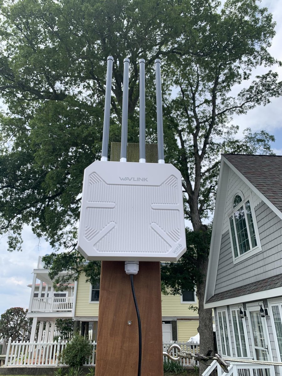 WavlinkOfficial's tweet image. Verizon moved our #router = dead #outdoor #WiFi. Enter #Wavlink AX1800 Outdoor #AP! Now we’ve got cameras working 400ft away on the pier 🌉📹. WiFi 6 + PoE = unstoppable. #ByeByeDeadZones

#WiFi6 #OutdoorTech #LongRange #PoE #SmartCameras #TechFix #Networking  #WirelessMagic