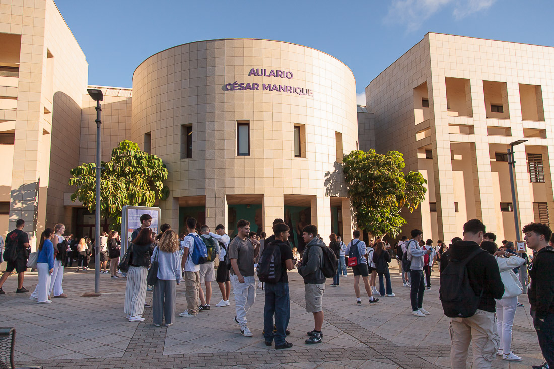 🏆Estas son las 20 mejores #universidades de España 2025 según Forbes

Incluye universidades públicas y privadas y el precio del crédito

gradomania.com/noticias_unive…