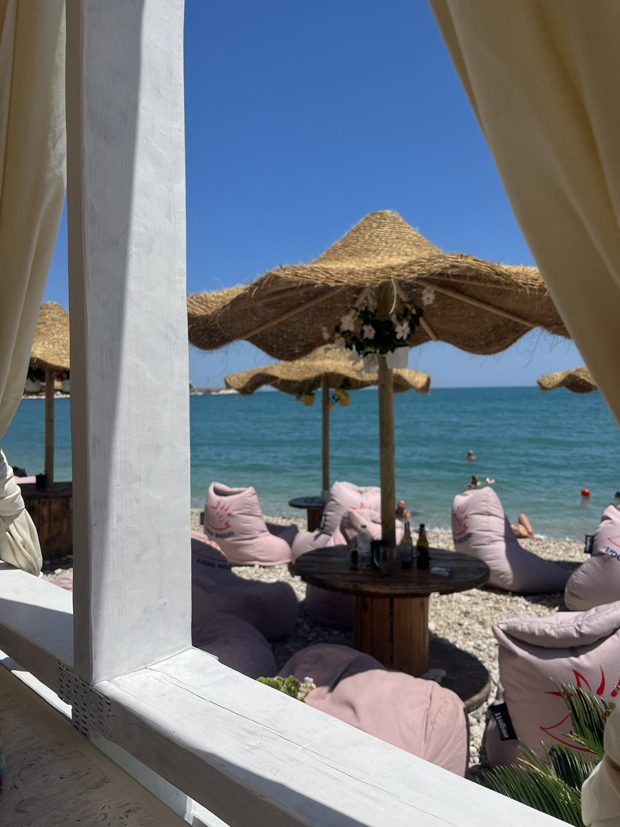 Grazie Germania per queste bank holiday che ci fanno tornare a casa senza prendere le ferie 🥰