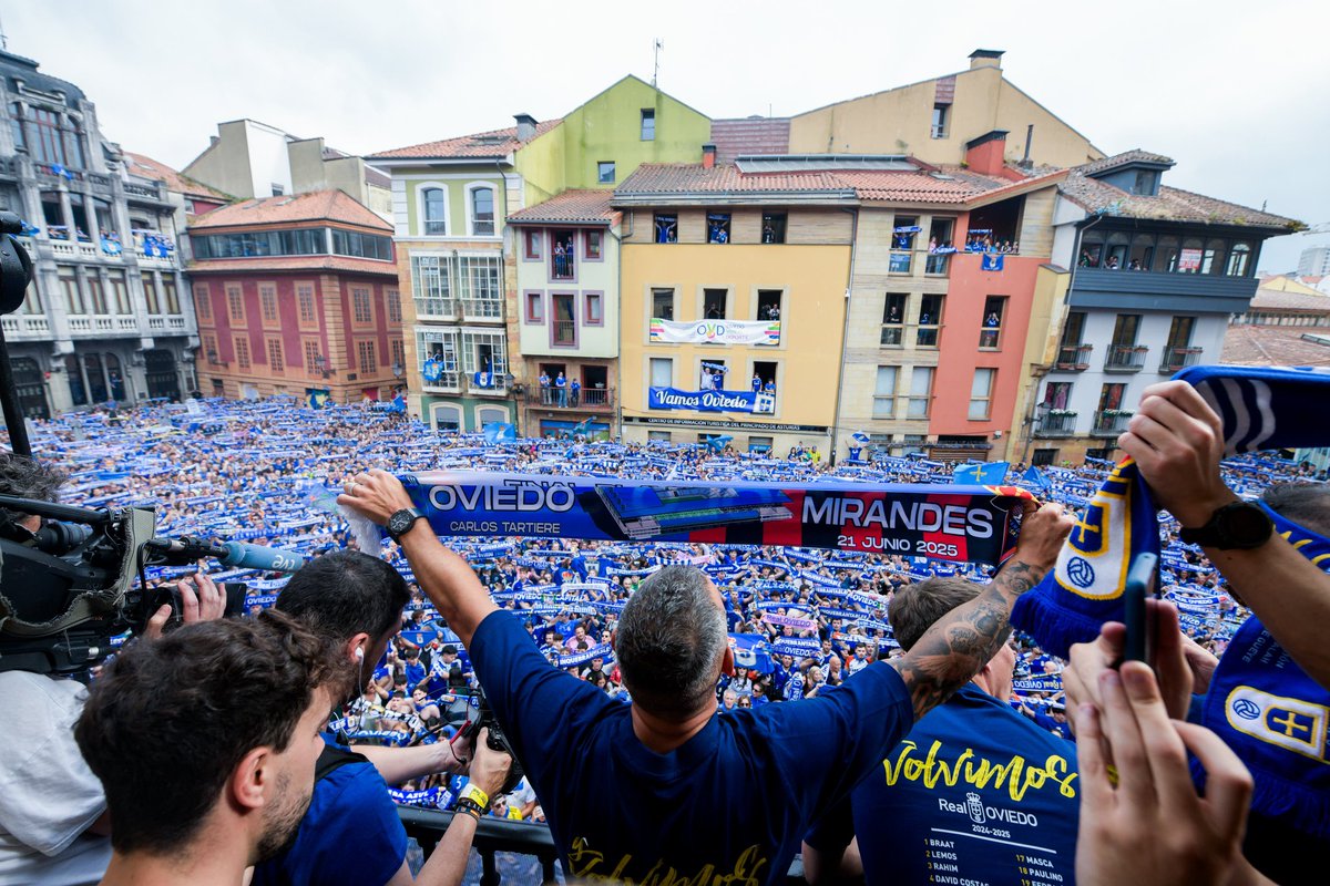 RealOviedo's tweet photo. 🥹 ¡𝑸𝒖𝒆́ 𝒃𝒐𝒏𝒊𝒕𝒐 𝒆𝒔 𝒆𝒔𝒕𝒐!

👋🏻 ¡Muy buenos días oviedistas!

#OviedoSiempreDePrimera
#HoyEsReal
#RealOviedo 🔵⚪️ https://t.co/wvvMvLl8y8