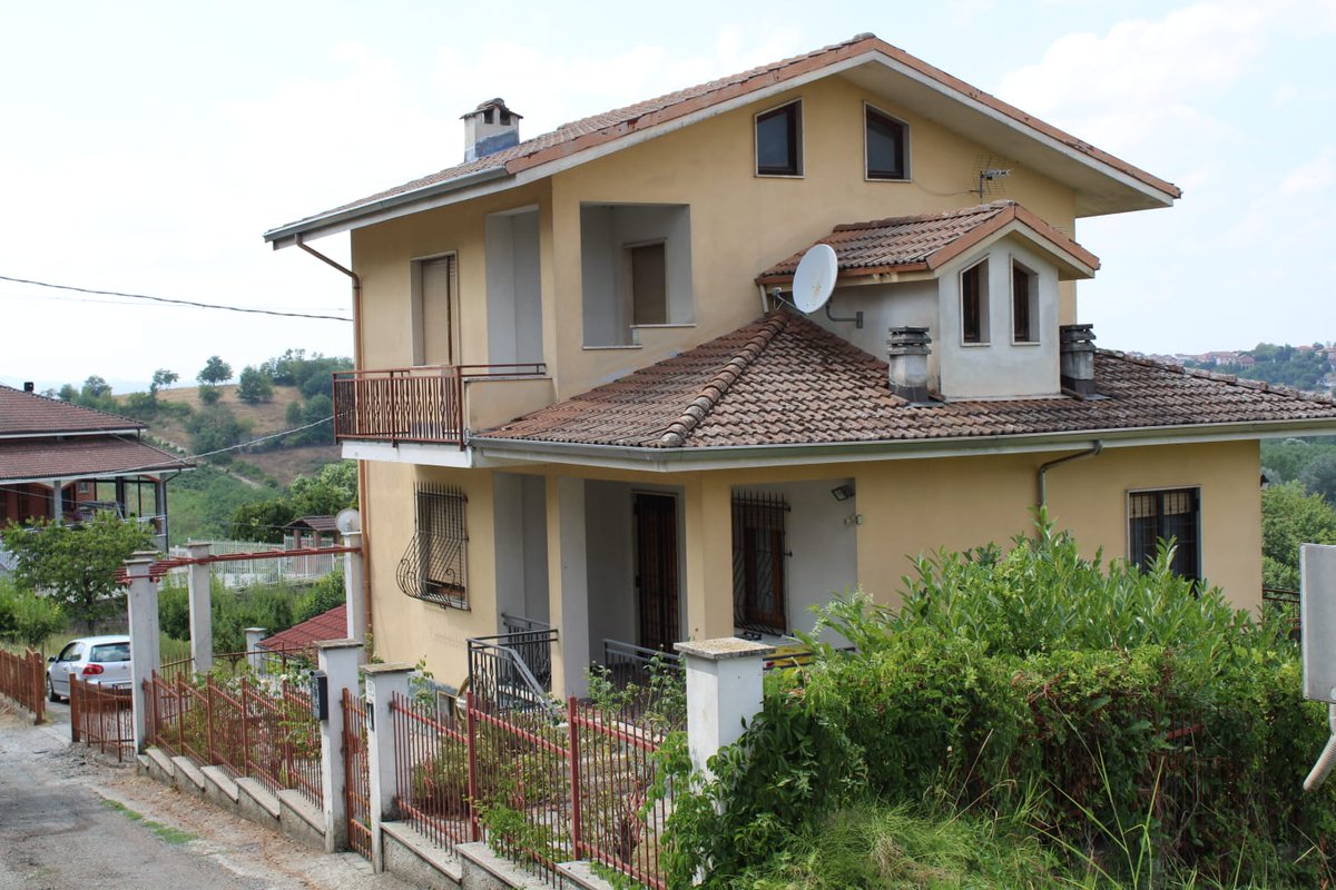 DiImmobiliare's tweet image. Carpeneto (Al), villa in posizione panoramica
idealista.it/immobile/26802…