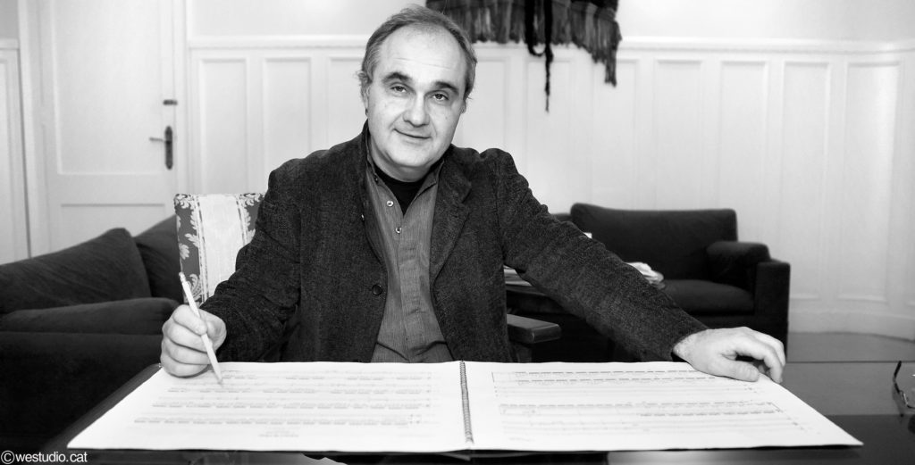 Mor als 68 anys el compositor Albert Llanas. Professor i director del Conservatori Municipal de Música de Barcelona, on havia estat alumne. També s'havia format amb Josep Soler i Andrés Lewin-Richter. Va guanyar, entre d'altres, els Premis Ciutat de Barcelona i Reina Sofía.