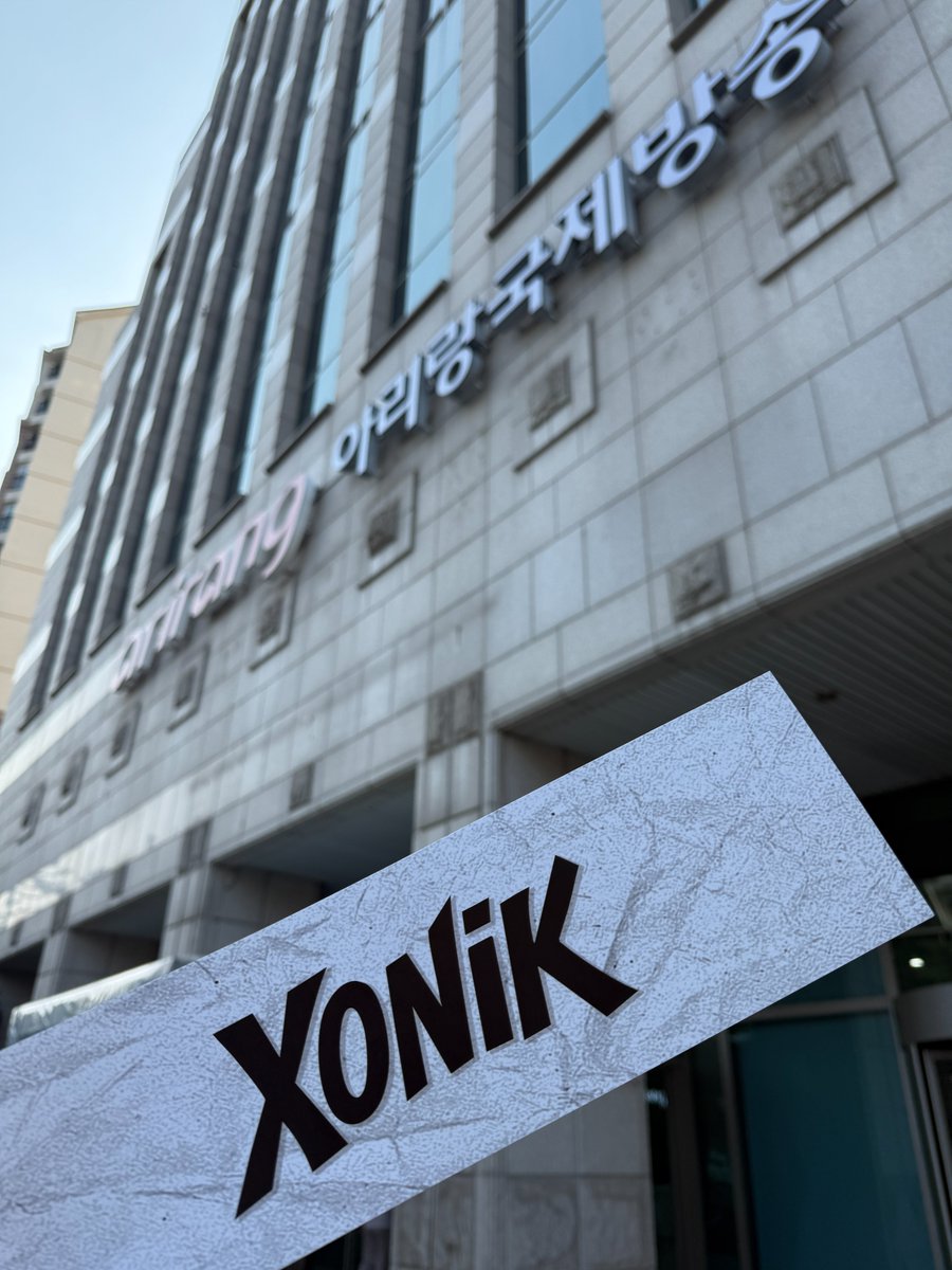 official_XONIK's tweet photo. 250623 #์๋ฆฌ๋TV #Simply_KPOP ์๋ฐฉ์ก ์ธ์์ฒดํฌ ์๋ด
โ๏ธ ์ธ์ ์ฒดํฌ ์๊ฐ PM 6:00
โ๏ธ ์์ด ์๋ฆฌ๋ ๊ตญ์ ๋ฐฉ์ก (์ ํํ ์์น๋ ์ฌ์ง ์ฐธ๊ณ )
์๋ฐฉ์ก์ ์ฐธ์ฌํ์๋ ํฌ๋ถ๋ค๊ป์๋ ๊ณต์ง๋ ์๊ฐ์ ๋ง์ถ์ด ์๋ ์ฅ์๋ก ๋ชจ์ฌ์ฃผ์๊ธฐ ๋ฐ๋๋๋ค.
#XONIK #์๋ https://t.co/96XSTwxEx3