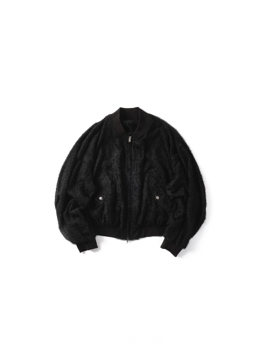 wizzard_fac's tweet photo. 📍PRINT BOMBER JACKET📍

表には毛足が特徴的な表情の素材を使用し、たっぷりしたボ リュームと、バルーン袖が立体的でフェミニンな1着に仕上がりま した。 裏の素材はメッシュ調の素材を使い清涼感と軽さを持たせています。

https://t.co/kOnKeXjNhr https://t.co/QNA4k6nqKM