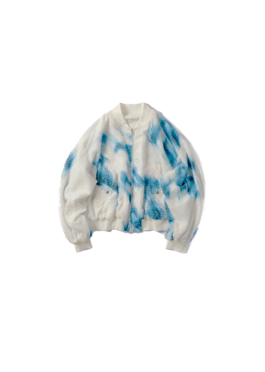 wizzard_fac's tweet photo. 📍PRINT BOMBER JACKET📍

表には毛足が特徴的な表情の素材を使用し、たっぷりしたボ リュームと、バルーン袖が立体的でフェミニンな1着に仕上がりま した。 裏の素材はメッシュ調の素材を使い清涼感と軽さを持たせています。

https://t.co/kOnKeXjNhr https://t.co/QNA4k6nqKM