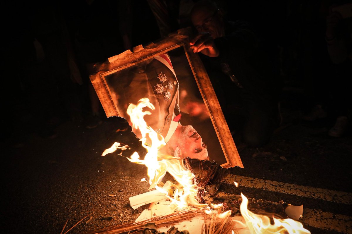 Som_PPCC's tweet image. Els catalans i les catalanes no tenim rei ni en volem!
🔥🔥🔥🔥🔥