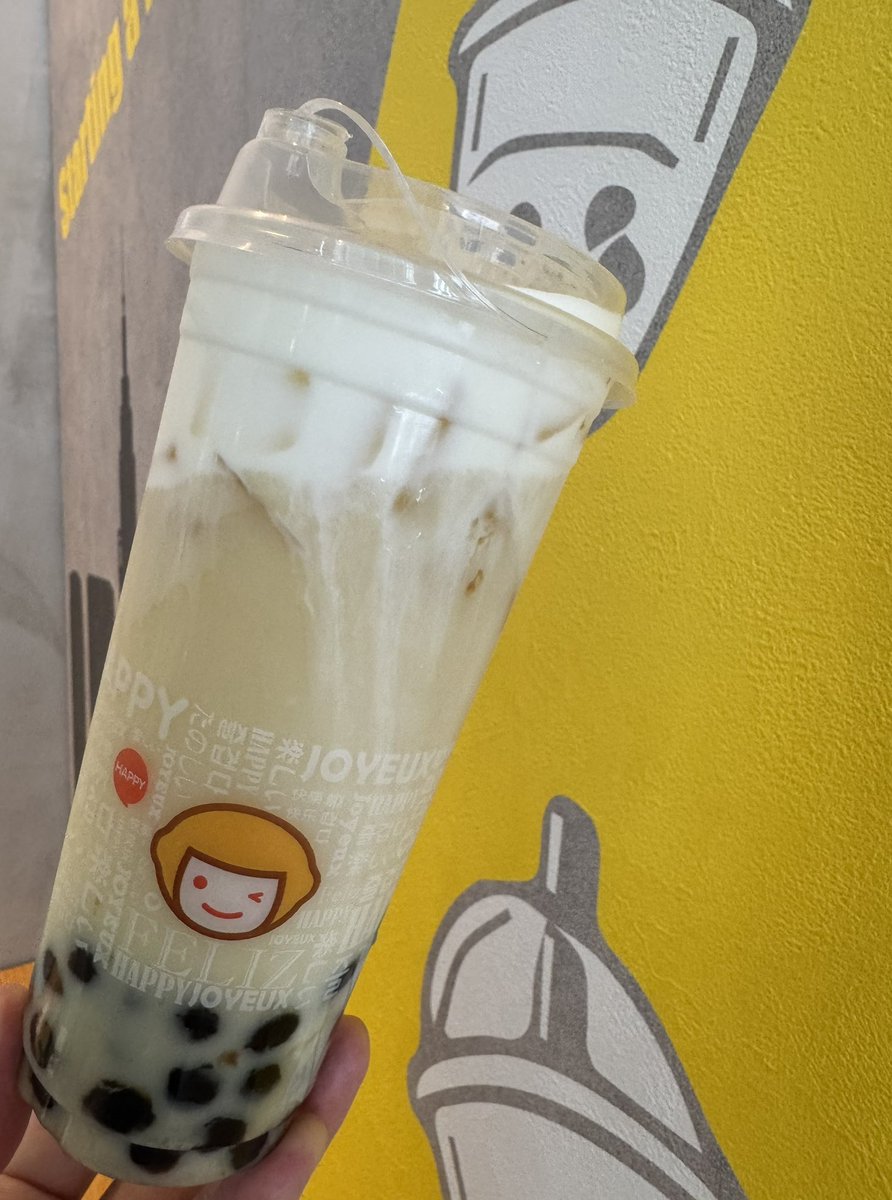 oo79864432's tweet photo. happylemon 🍋 誠品生活日本橋店
20回目 😄
3月下旬以来。
ソルティーチーズ四季春茶🫕L +タピオカ 850円
タピ中大粒ツルツルもっちりだが、今回はいまいちだな…
Sチーズ安定美味〜🫶🏼
イートインは喧騒から離れててよい🌱
#タピ活 #タピオカ #happylemon #ハッピーレモン #誠品生活日本橋 https://t.co/ZIsIyQZQDg