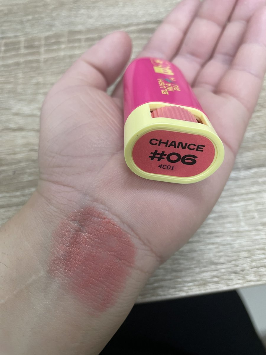 boxzhan_'s tweet photo. อยากแนะนำบลัชออน BWB สำหรับใครที่อยากลดเวลาแต่งหน้าค่ะ ตามคอนเสป ใช้ง่าย ไว ติดทนนาน

เพียงแค่ปาด���รงแก้ม ใช้มือเกลี่ย หรือใช้ตัวบลัชค่อยๆแตะที่แก้มได้ค่ะ💄👛🌷

พิกัดใต้มชน้า💖
#ป้ายยา #BWB #บลัชแก้มโกลว์ #ช้อปปี้ป้ายยา #shopee #ของมันต้องมี #เครื่องสำอาง https://t.co/cF1Rjzirl5