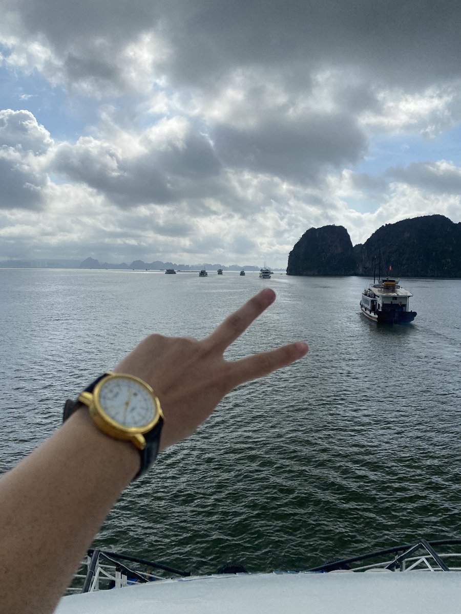 Ra đảo chưa thấy về bờ đâu cả😁😁