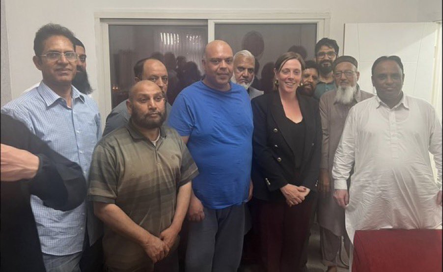 Wokewaster's tweet photo. It’s difficult to work out why @jessphillips worked so hard to block an inquiry into the mass rape of British children by Muslim Men 🤔 https://t.co/izQ5CmDY9r