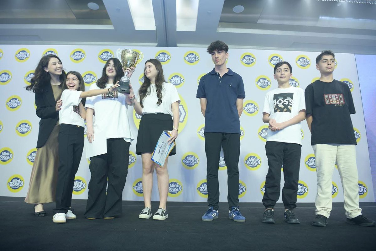 miniboss_global's tweet photo. 3 teams were selected as winners in the SIFE category at the National Championship held on June 14.
π₯-th place winner - "Δ°PLΔ°K" team π
π₯-th place winner - "CALENDAR JOY" team π
π₯-th place winner - "TO BE CONTINUED" team π
@minibossbaku π¦πΏ
#minibossbusinessschool https://t.co/FfS9t95Dx0