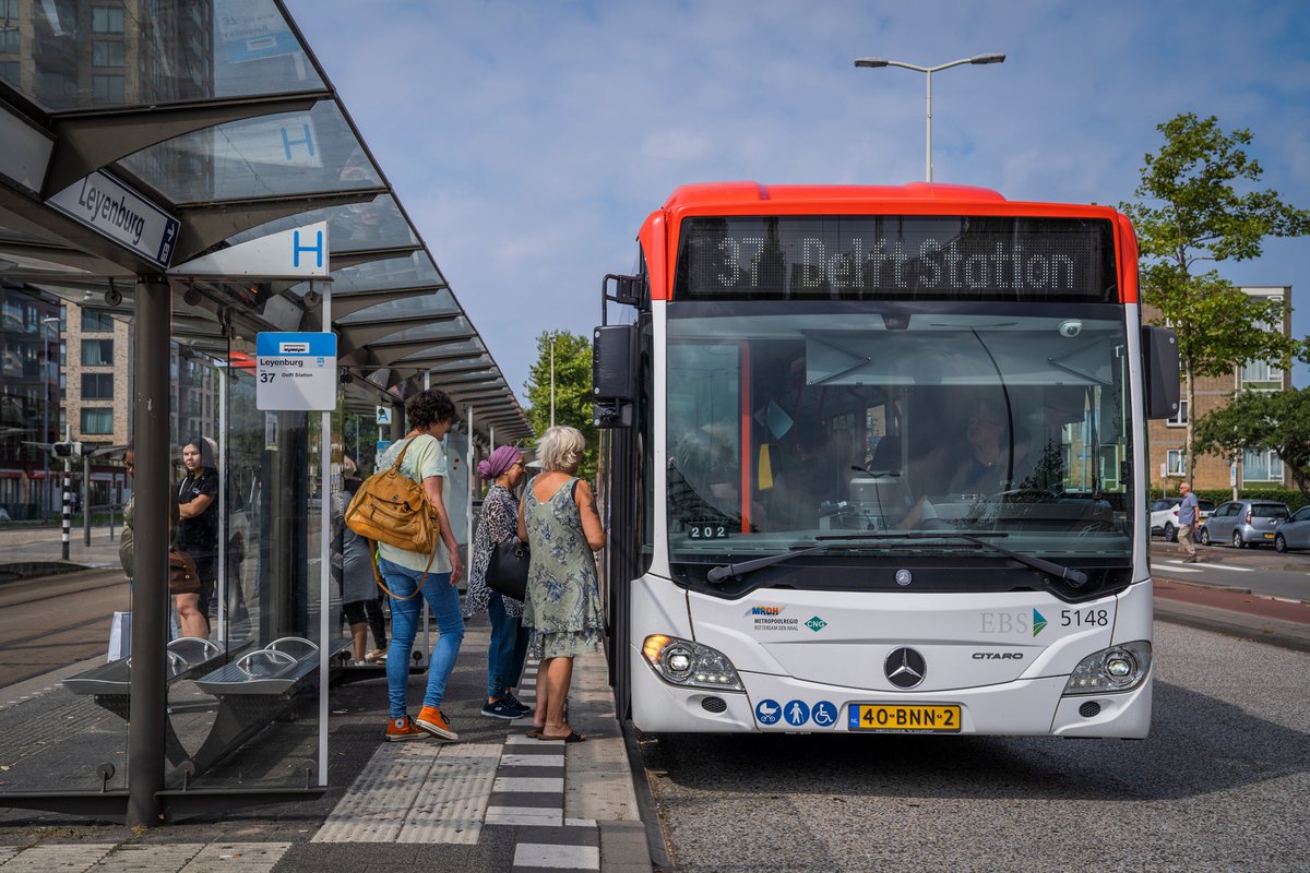 MRDH (@metropoolregio) on Twitter photo Korten van de BDU is onrechtmatig en in strijd met de beginselen van behoorlijk bestuur. Dat vinden <a href="/Vervoerregio/">Vervoerregio</a> en de MRDH. Lees het nieuwsbericht ➡️ bit.ly/4eiHYnq Korten van de BDU is onrechtmatig en in strijd met de beginselen van behoorlijk bestuur. Dat vinden <a href="/Vervoerregio/">Vervoerregio</a> en de MRDH. Lees het nieuwsbericht ➡️ bit.ly/4eiHYnq