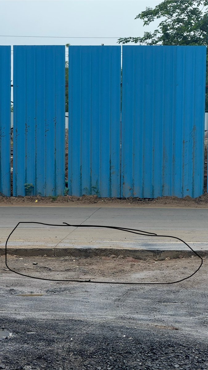 ThakkerDivyang's tweet photo. Water clogging and level difference between two roads two wheelers and four wheelers facing issue on daily basis nr raaj thaal ambli bopal road @AMCAhmedabad @AmdavadAMC @AMCommissioner @Bhupendrapbjp @CMOGuj @babubhaibjp https://t.co/eDytxiUAch