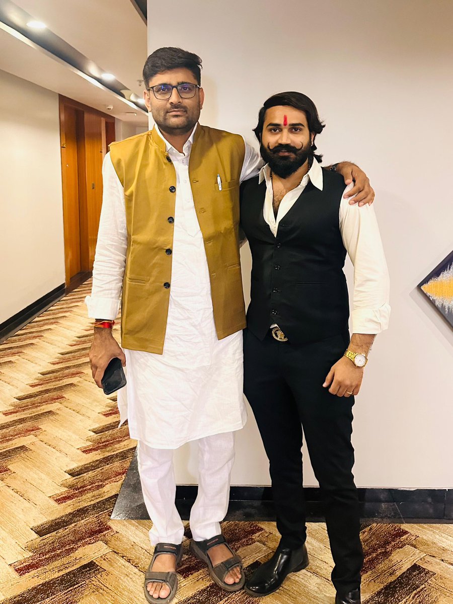 Brijraj Solanki (@brijraj_solanki) on Twitter photo જય ગોપાલ, જય ગોપાલ ❤️
Congratulations <a href="/Gopal_Italia/">Gopal Italia</a>
Thank you Visavadar 🙏🏼💐
#visavadar #gopalitalia #gujarat #arvindkejriwal જય ગોપાલ, જય ગોપાલ ❤️
Congratulations <a href="/Gopal_Italia/">Gopal Italia</a>
Thank you Visavadar 🙏🏼💐
#visavadar #gopalitalia #gujarat #arvindkejriwal