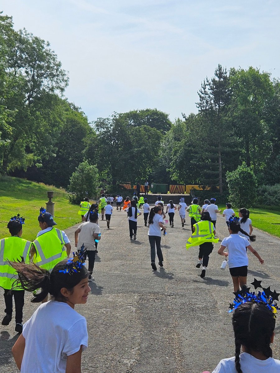 Years 3/4/5/6 all took part in a sponsored Dr Kershaw's Eid Fun Run at Alexandra Park. Well done for raising awareness and vital funds for a very worthy cause! ❤️

#becharitable
#beaperformer
#beilieveachievesucceed