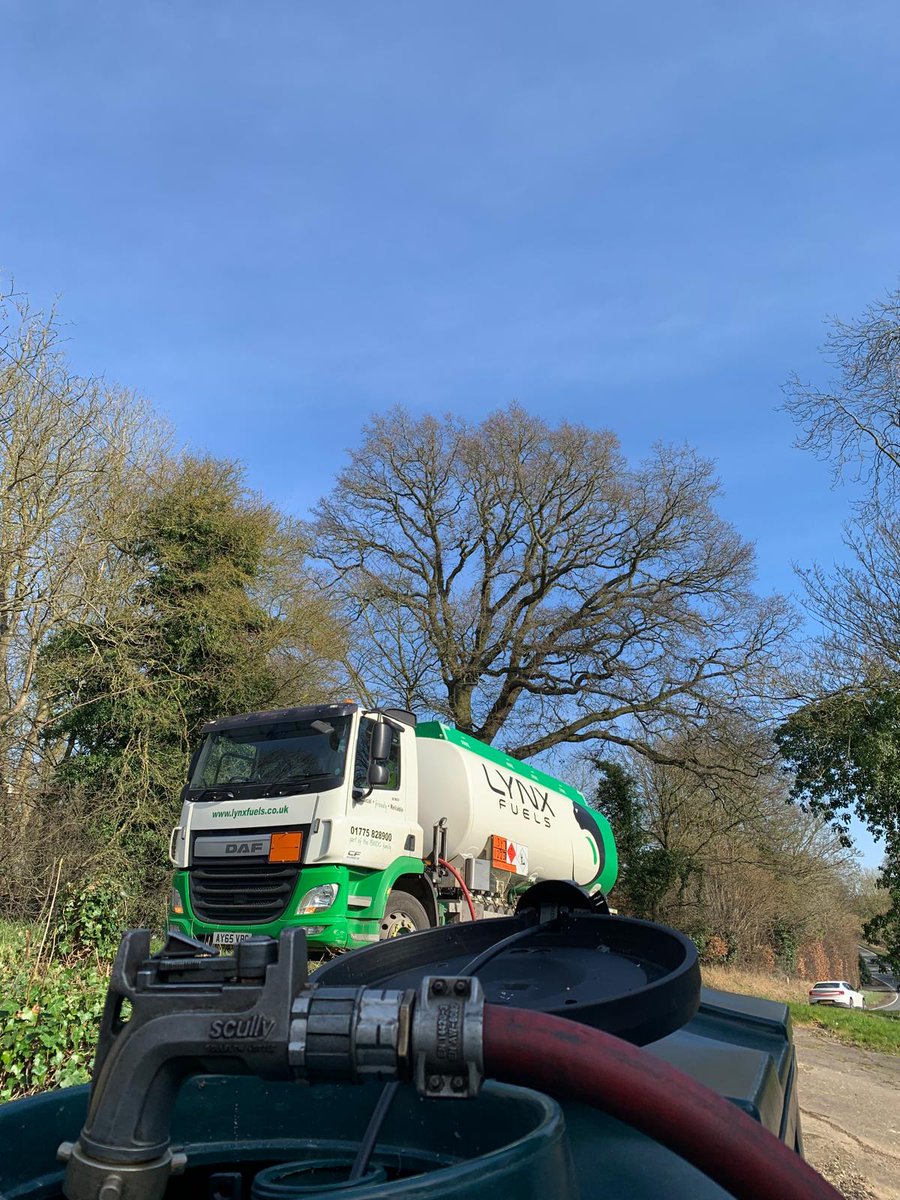 Are you feeling that cool breeze? As temperatures drop slightly compared to last week, this is a gentle reminder to top up your heating oil tanks and have the ability to turn on the heating when you choose!

Order online 24/7 at lynxfuels.co.uk
