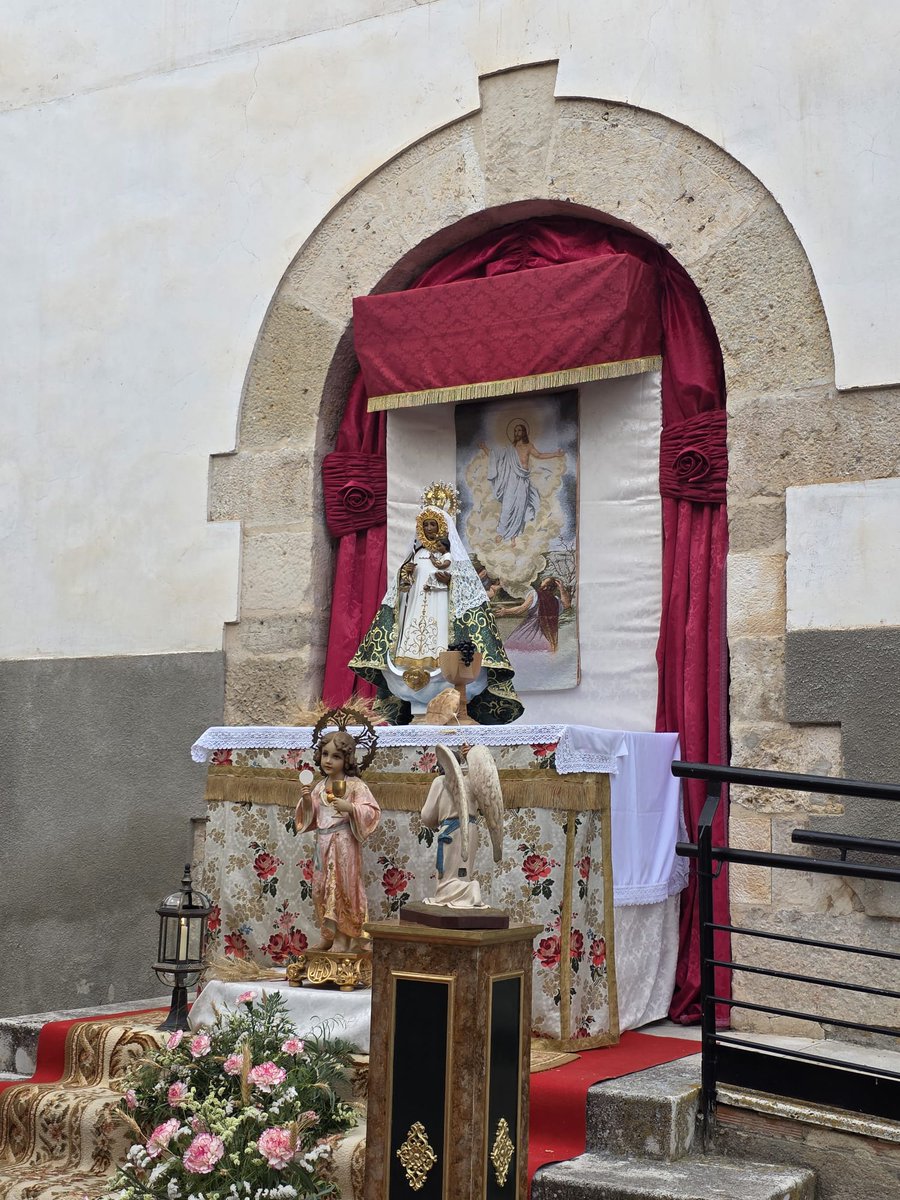 VH Jesús Resucitado y María Santísima del Amparo tweet media