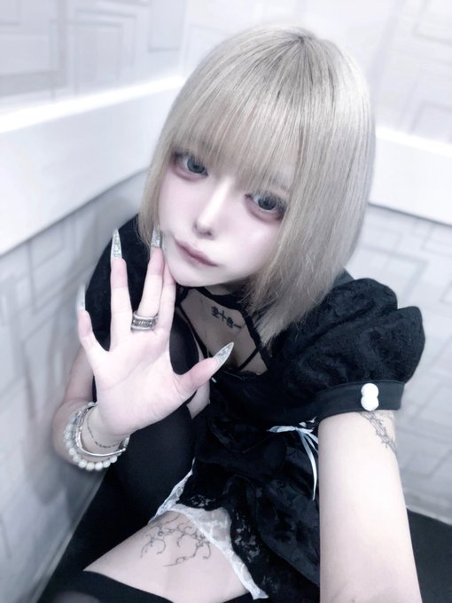Black or White-ブラホワ-コンカフェ池袋
