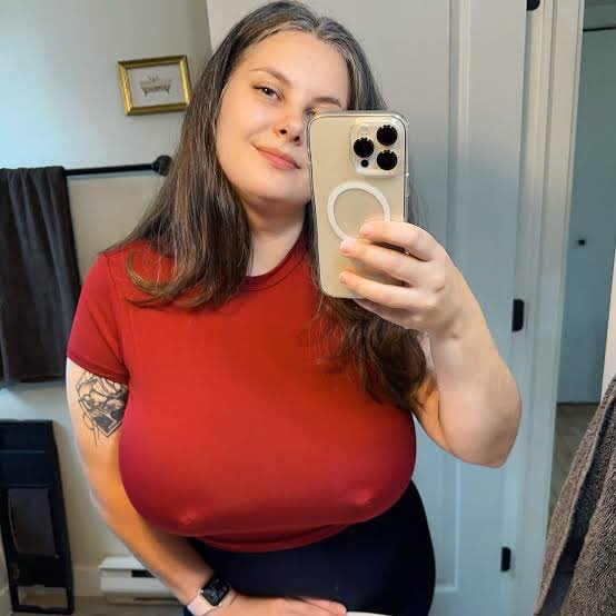 What do you see 😒