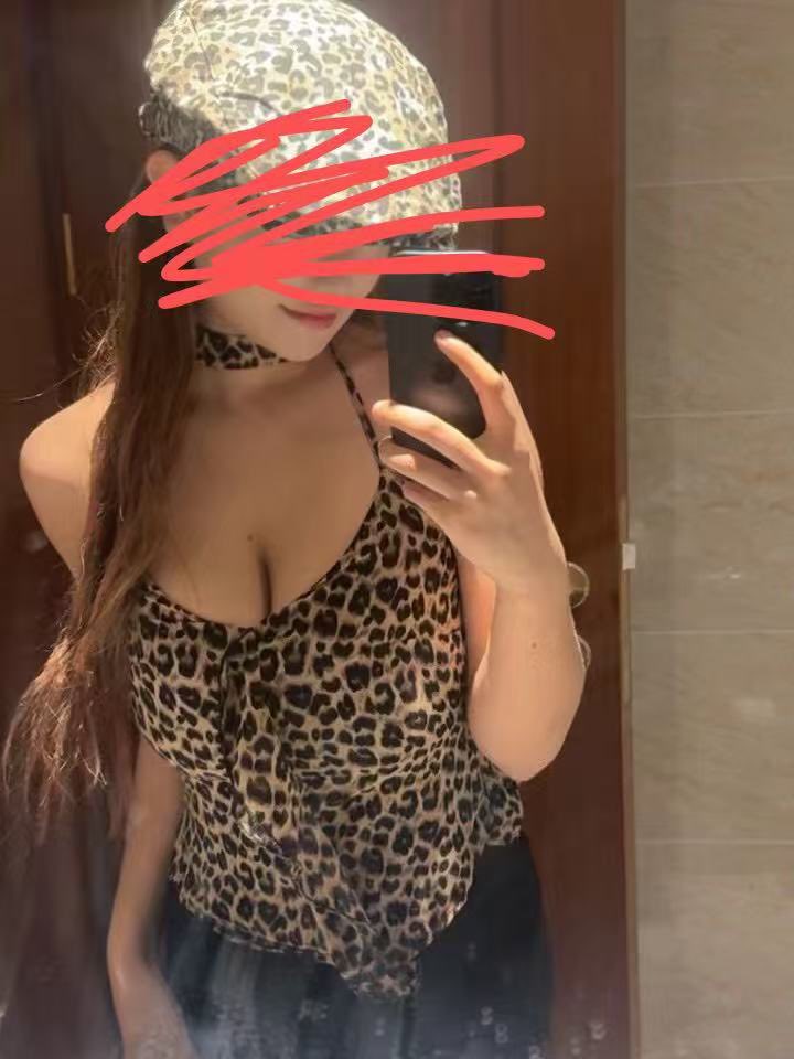 情侣在泰国曼谷芭提雅旅游 

颜值高 身材顶 蹲情侣夫妻or金主单男