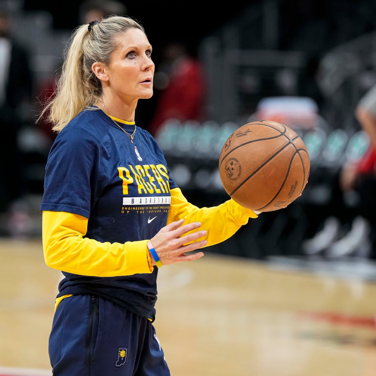 Luke_Mellow's tweet photo. Congrats to Pacers assistant coach Jenny Boucek on a great season! Hopefully we will see her in Prague soon 🇨🇿🇺🇲 https://t.co/H22UoyMugQ