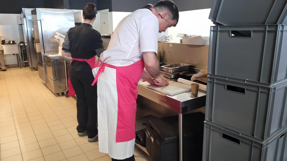 ✨ #LT Coup d’envoi du concours culinaire Cap Handicook sur le MIN de Toulouse !
🍽️ Avec 1 épreuve cuisine et 1 épreuve salle pour 4 équipes qui s’affrontent devant des jurys de professionnels de la restauration et des partenaires.
🔦 En savoir plus : cheops-ops.org/actualites/eve…