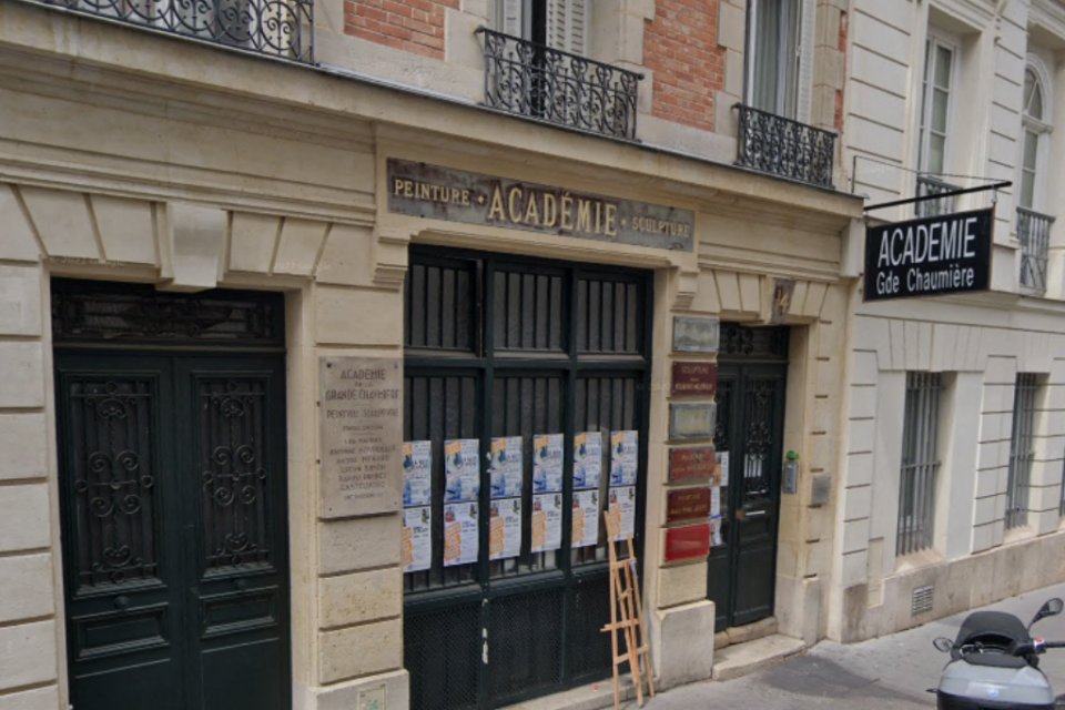 "L'histoire se termine" : mythique atelier d'art sur modèle vivant, la Grande Chaumière va fermer à Paris. Le local historique, situé près de Montparnasse, a vu défiler depuis 1904 les plus grands artistes du XXe siècle. La Ville de Paris n’a jamais voulu préempter le bâtiment,