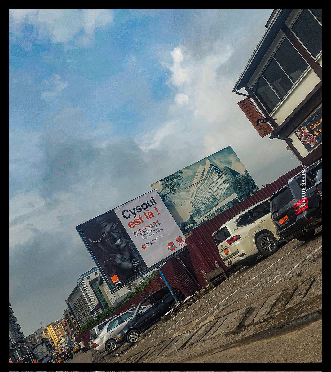 NexPha96's tweet photo. @CysoulOfficiel est là ;dans les rues de Douala pour joss l'annonce de son concert du 28 Juin.
Courage a toute sa team
#RueJoss #Concert #Cysoul #28Juin #orange #Pmuc https://t.co/lgzuTmMQum