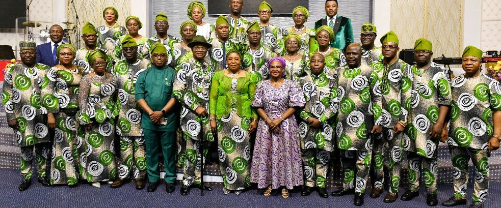 voiceofnigeria's tweet image. Head of the Civil Service of the Federation, Mrs. Didi Walson-Jack, has attributed progress in Nigeria’s civil service to policy support  and encouragement from President Bola Tinubu.

#CivilServiceWeek 
#DidiWalsonJack 
#CivilServiceReform 
#BolaTinubu