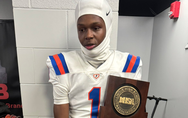 Timothy “EDGYTIM” OHalloran (@edgytim) on Twitter photo Illinois <a href="/IlliniFootball/">Illinois Football</a> recently extedned a scholarship offer to East St. Louis <a href="/Football_Flyers/">Esl FlyersFootball</a> 2027 3 star WR <a href="/LaronbakerJr/">Laron Baker Jr.</a> Laron Baker Jr. more details here edgytim.rivals.com/news/illinois-… Illinois <a href="/IlliniFootball/">Illinois Football</a> recently extedned a scholarship offer to East St. Louis <a href="/Football_Flyers/">Esl FlyersFootball</a> 2027 3 star WR <a href="/LaronbakerJr/">Laron Baker Jr.</a> Laron Baker Jr. more details here edgytim.rivals.com/news/illinois-…