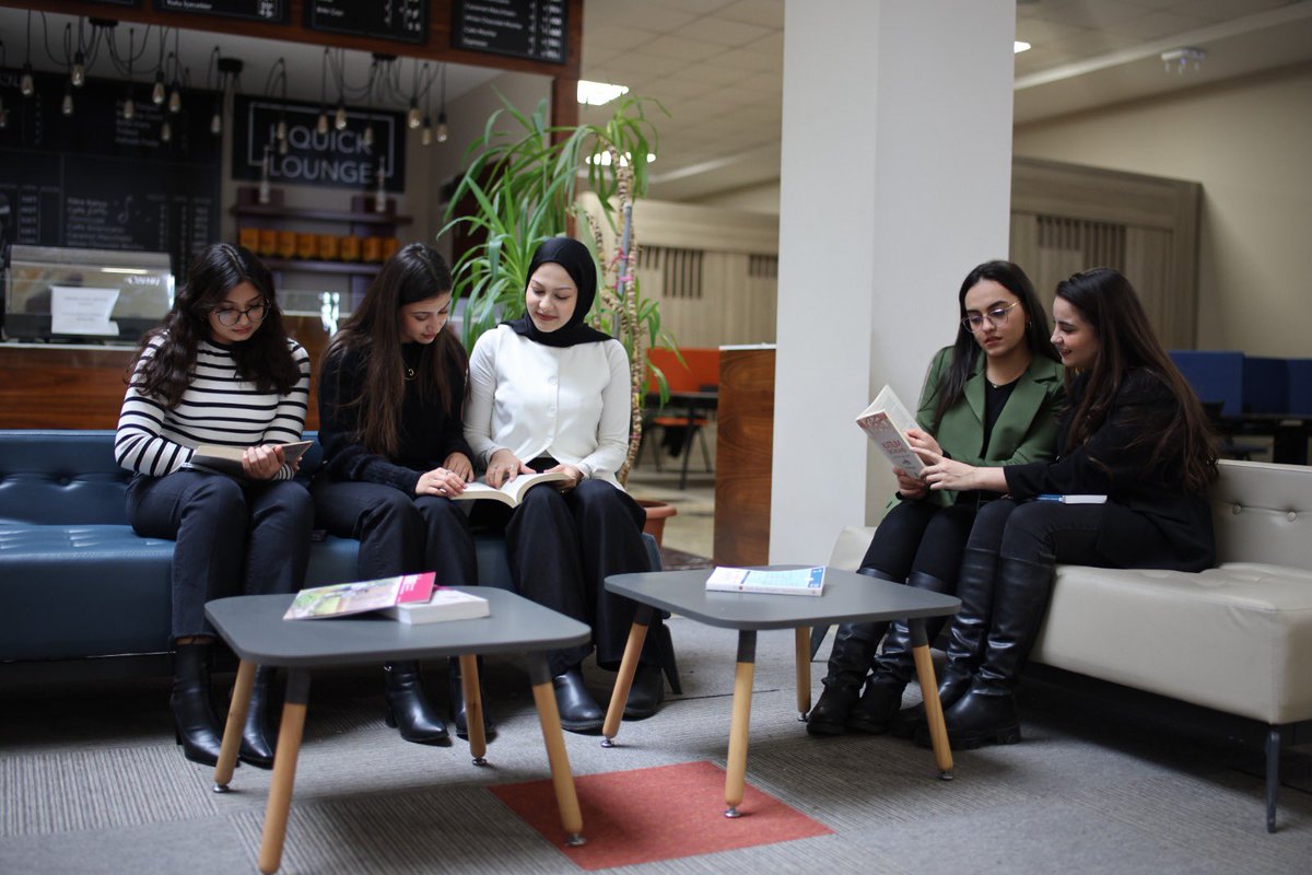 🛠️ Bankacılık ve Sigortacılık Bölümümüzde CO-OP eğitim modeliyle #HasanKalyoncuÜniversitesi’nde öğrenci olmak demek:
🔹 Mezun olmadan sektöre adım atmak
🔹 Gerçek iş deneyimi kazanmak
🔹 Teori + Pratik = Hazır Mezun
#HKÜ #hkunv #Tercih2025