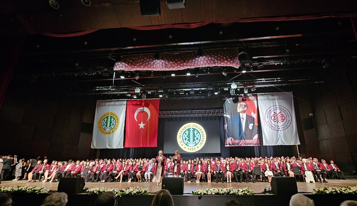 Istanbul Tıp Fakültesi 198. Dönem mezunlarını uğurladık bugün! Hepsi gencecik, pırıl pırıl...
Hepsinin yolu açık olsun!