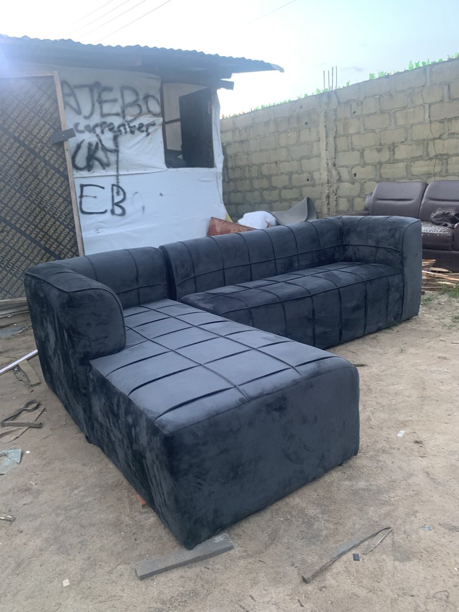 Get this sofa at a very discounted price 
400k 👌