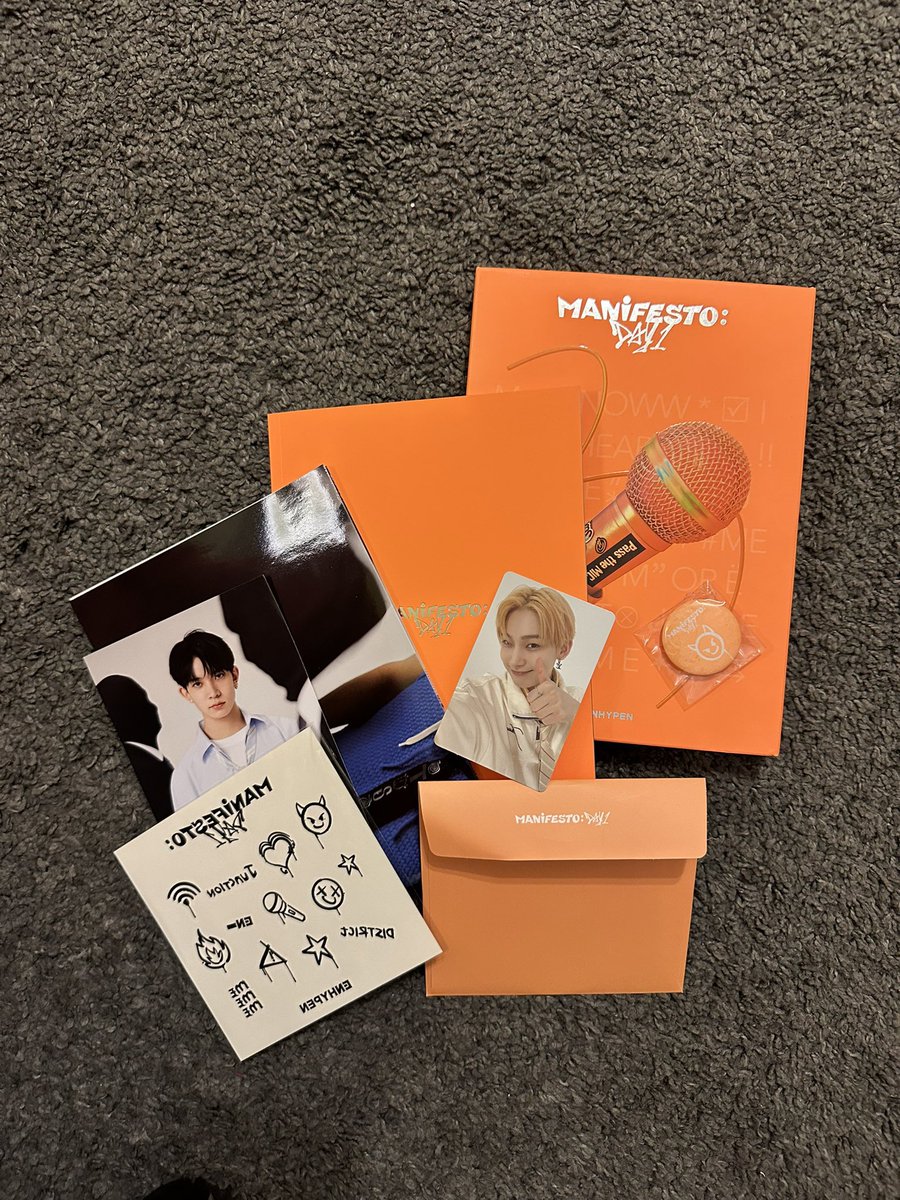 full_of_kpop's tweet photo. enhypen manifesto day 1 m ver album satis içerik görseldeki gibi kargo
kaynakli disinda küçük
hasarlar var
540tl
kargo gd | odeme ib4n
@enhasatistakas @enhypensatiss @enhypensatistr @enhypentradetr
@kpopalbumsatis https://t.co/QQx6uGTej8