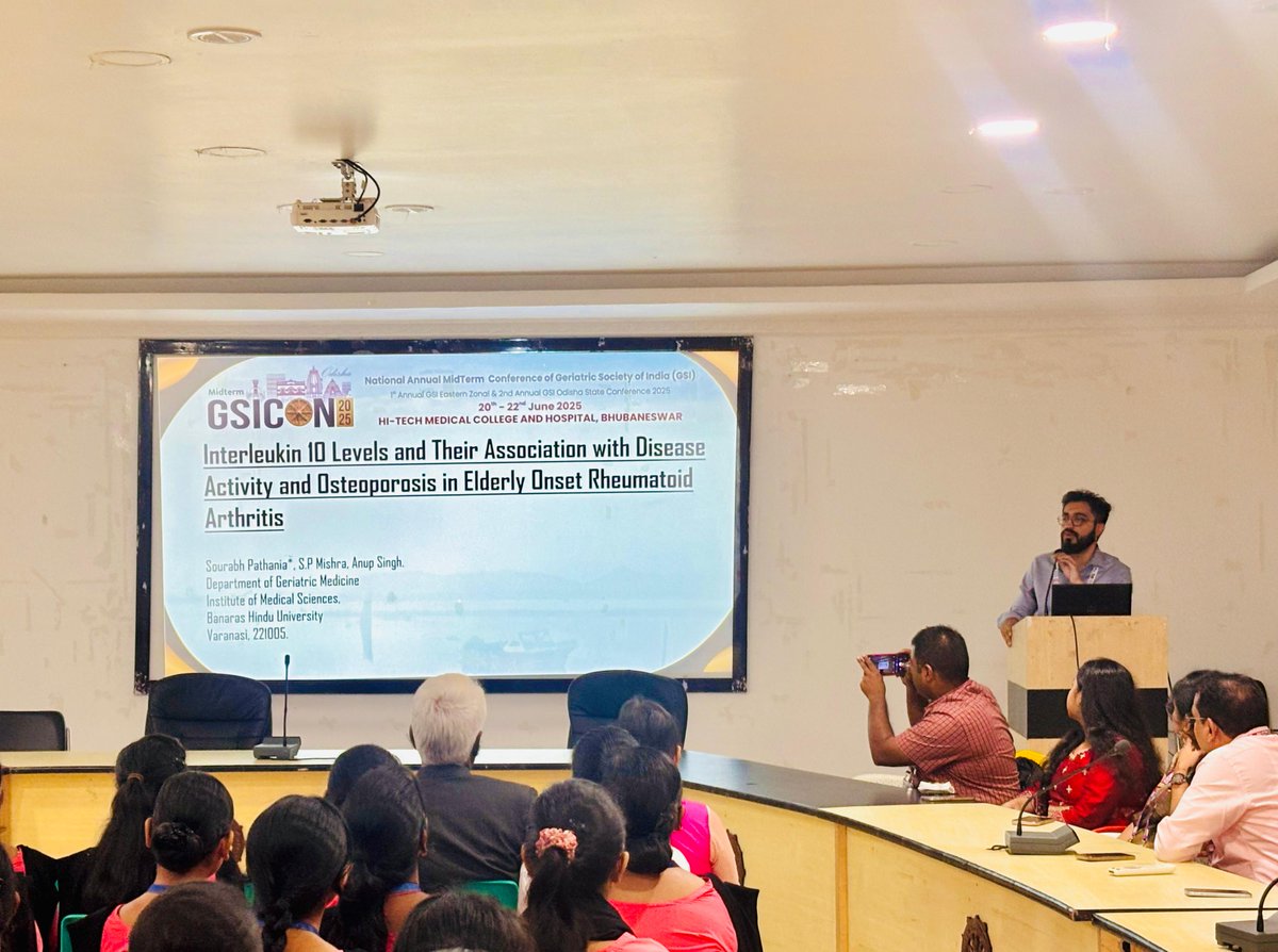 डॉ. पठानिया ने "ऑस्टियोपोरोसिस से पीड़ित बुजुर्गों में रूमेटाइड आर्थराइटिस के रोगियों में साइटोकाइन का स्तर" शीर्षक से मौलिक शोध पत्र प्रस्तुत किया,जिसे वैज्ञानिक उत्कृष्टता व नैदानिक ​​प्रासंगिकता के लिए सराहा गया। विभागाध्यक्ष प्रो. अनूप सिंह के मार्गदर्शन यह कार्य किया गया है।