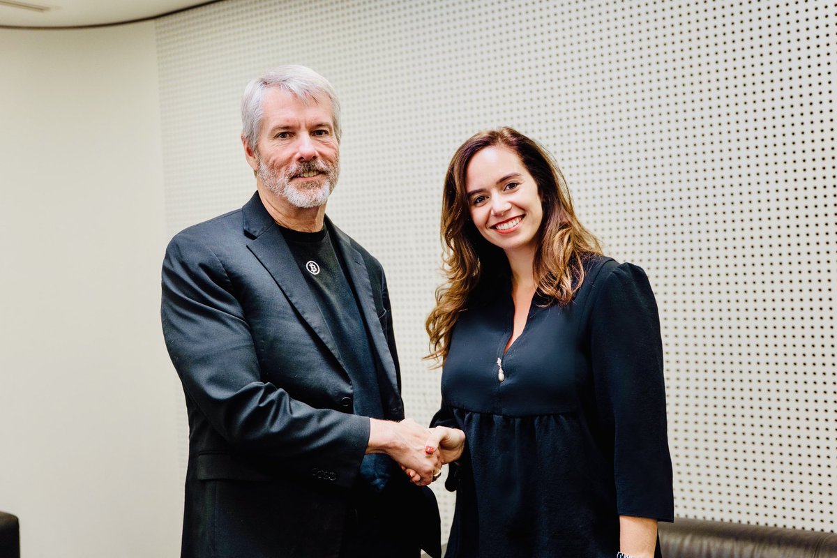pete_rizzo_'s tweet photo. JUST IN: EUROPEAN MP SARAH KNAFO MET WITH SAYLOR TO DISCUSS #BITCOIN ADOPTION 

SHE WANTS THE EU TO ESTABLISH A BTC RESERVE 🔥 https://t.co/KN78qNZdAo