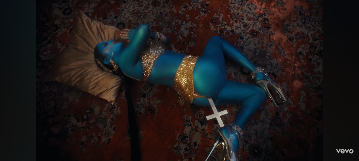 VaskarC17's tweet photo. How dare she to disrespect our #Goddess #Kali? My stomach churns with #disgust at this brazen #disrespect toward #India our #Indianculture &amp; #Hinduism! This isn't just an insult; it's a festering wound. It's truly sickening &amp; intentionally done. 

#shameonyou @tommygenesis https://t.co/nH3QvWCfEv