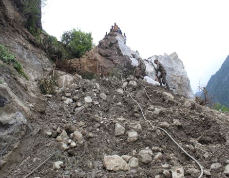BROindia's tweet photo. #BROSikkimConnectivity

 Project Swastik @BROindia launched swift relief and restoration operations in remote areas of North Sikkim to alleviate the hardship faced by local residents.

Connectivity was re-established along the Chungthang–Lachung axis, extending up to Thangu and Zeema, ensuring trafficability in the region.

@BROindia Living true to its motto  Shramena Sarvam Sadhyam.

Jai Hind!

@rajnathsingh 
@SethSanjayMP 
@SpokespersonMoD 
@adgpi 
@easterncomd 
@PIB_India 
@PIBHindi 
@DDNational 
@DDNewslive 
@PTI_News 
@ANI