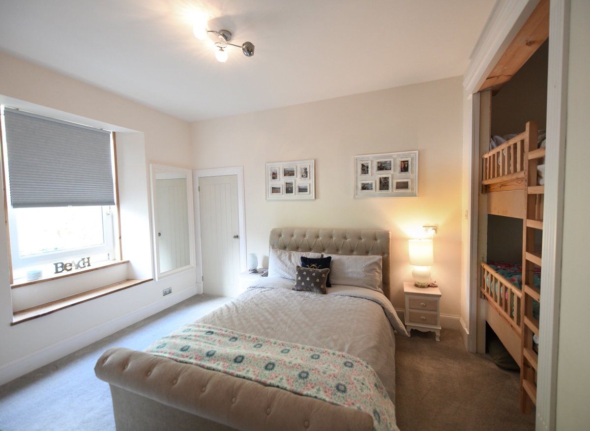 robbresidential's tweet photo. For Sale - Seaview, Tighnabruaich⁠
⁠
Seaview is a very pretty and well maintained one bedroom upper quarter villa. 

| 🛏️ 1 Bedroom | 🛁 2 Bathrooms |⁠
⁠
O/O - £95,000
⁠
⁠
For further information,⁠
⁠
📞: 0141 255 3880 ⁠
🔗: https://t.co/CPZH4wcsEE ⁠
⁠
#RealEstate https://t.co/CveJuFDR2o