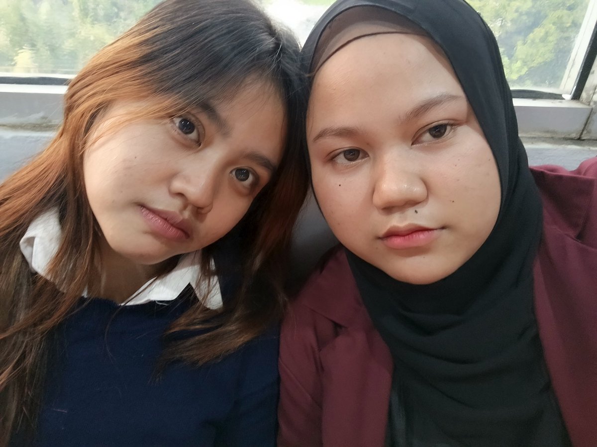 Rriiss3's tweet photo. live report sebelum di bantai dosen... https://t.co/QH9ENyi1fl