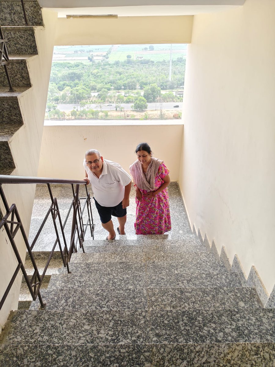 vcbwa's tweet image. Thanks @AmarUjalaNews for highlighting our issues.
Hope @OfficialGNIDA @UPRERAofficial will take timely action to save us from builder atrocity.