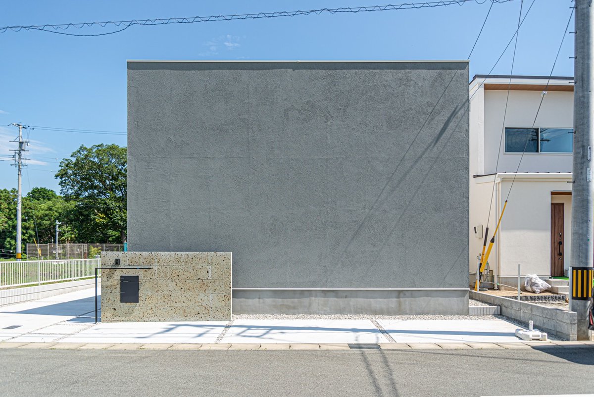 daido_takaya's tweet image. 嬉しい。全国の工務店や不動産の経営者が究極の平屋「リミニ 」を見学し「 コレは需要がある 」「 売れるイメージしかない 」「 これから楽しみ 」と大絶賛の声。即決で弊社が運営しているコミュニティ”DBN”に加盟してる。見学、販売したい工務店、不動産の方はお声がけください。＃リミニ　＃DBN