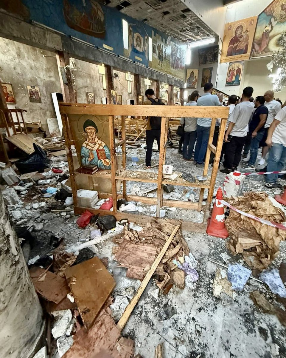 À Damas, 22 morts dans une église, assassinés en pleine prière. Des enfants parmi les victimes.

Le poison islamiste continue de semer la terreur. Où qu’ils se cachent, il faut combattre ces barbares !

Au nom de la Région Sud, totale solidarité avec les Chrétiens d’Orient.