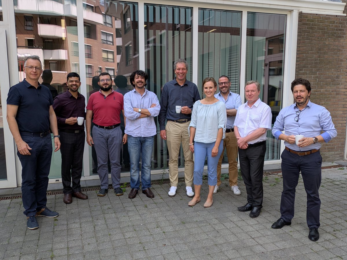drive2x_eu's tweet photo. On June 13th, the #V2XCluster met in Brussels for a new meeting, chaired by @UniLUT &amp; @tudelft:

https://t.co/sxEt6pI4yc

@AHEAD_ProjectEU, NEVERFLAT &amp; ePowerMove joined, bringing the number of participants from 5 (@scaleproject_ @ev4eu_eu @FLOW_V2X XL-CONNECT &amp; #Drive2X) to 8 https://t.co/6jlRzTcqY0