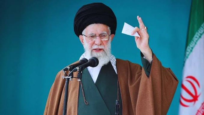 Airahere2000's tweet photo. He is Muslim. He didn’t surrender before America. He helped India escape UN sanctions on Kashmir (1994). He stood with Palestine, not Netanyahu. He never licked Western boots. He provides us cheap oil. He gave 🇮🇳 strategic advantage via Chabahar port

 #Khamenei https://t.co/C3hECdpiI6