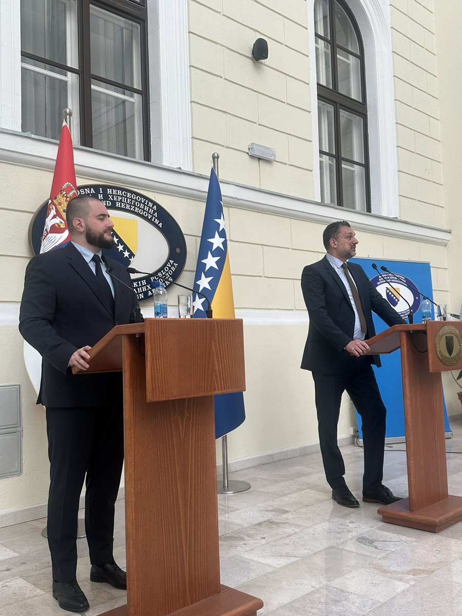 🇧🇦 Ministar Konaković sastao se u Sarajevu s ministrom bez portfelja u Vladi 🇷🇸 Usameom Zukorlićem, koji je zadužen za oblast pomirenja, regionalne saradnje i društvene stabilnosti, u okviru njegove zvanične posjete Bosni i Hercegovini. Nakon sastanka, dvojica ministara obratila