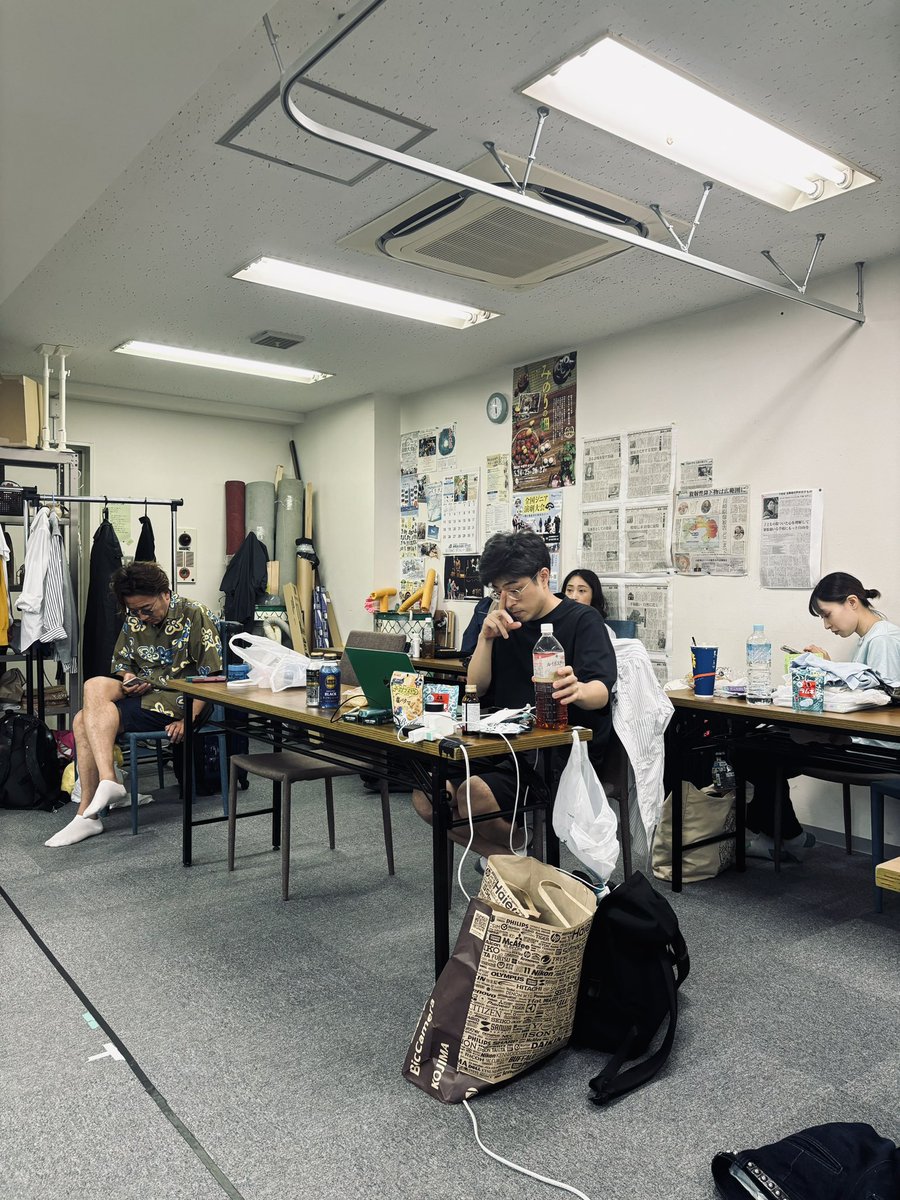 you_chang2's tweet photo. 早いもので来週には本番！
弥山が本気だし始めましたよ！！

や印企画　旗揚げ公演　
『  グッジョブ  』
https://t.co/PVhaFTqs5w https://t.co/MdC4pCXfSB