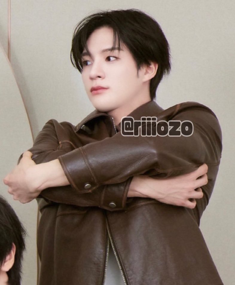 พร้อมงอน