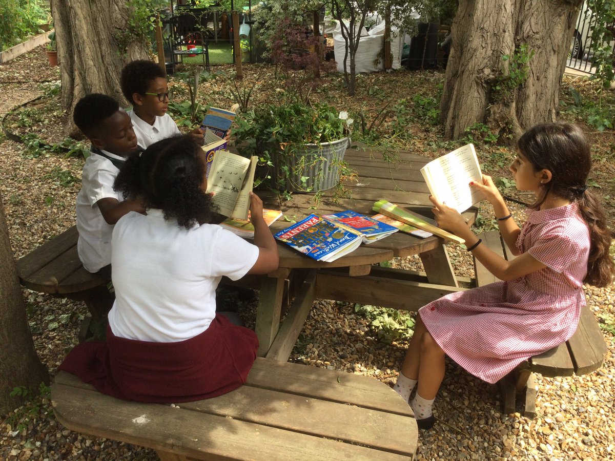 MissWardHMPS's tweet photo. Year 4 enjoyed their readathon on Friday relaxing in the shade in the garden @HerbMorrPriSch #readingforpleasure 😀 https://t.co/2lGkQPiuBX